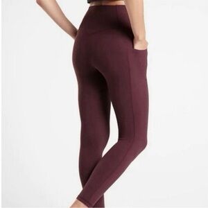 Excellent Athleta Ultimate Stash Pocket Tight leggings Burgandy maroon sz Small